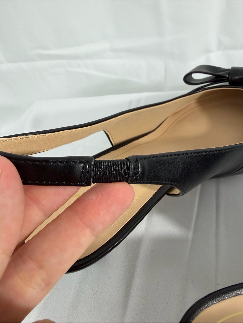 Journee Collection Black Pointed Toe Slingback Heels with Bow - Picture 4 of 7